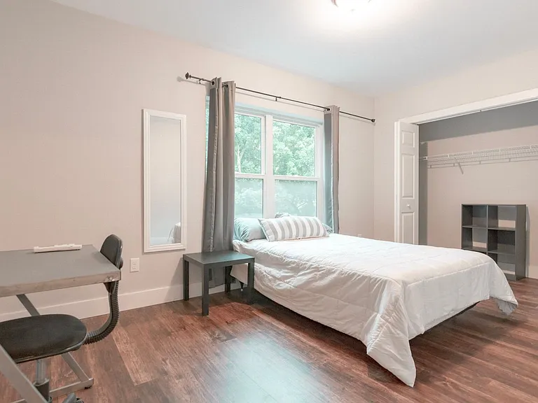 707 E Seneca St. — Photo 29