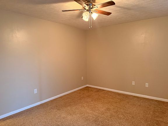 3rd image of 113 Bonner Ave APT 104