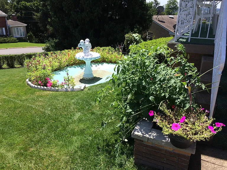 121 Lilmont Dr — Photo 32