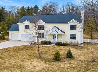 9219 Whippoorwill Ln, Charlevoix, MI 49720