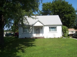 3 Pleasant View Dr, North Chili, NY 14514