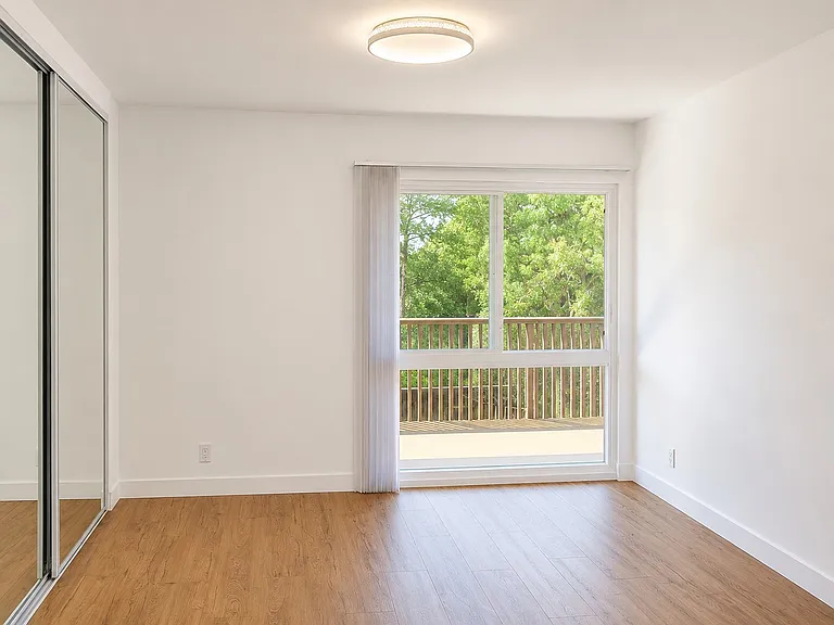 Solano Apartments — Photo 26