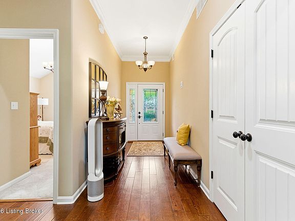 4th image of 10005 Cedar Garden Dr
