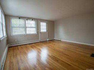 25 Lakeview Pl, Middlefield, CT 06455