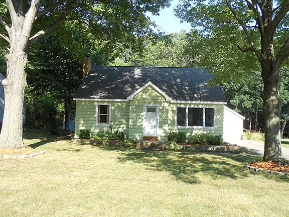 Beautiful Roseland Neighborhood