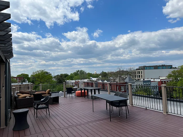 1209 G St SE #8 — Photo 28
