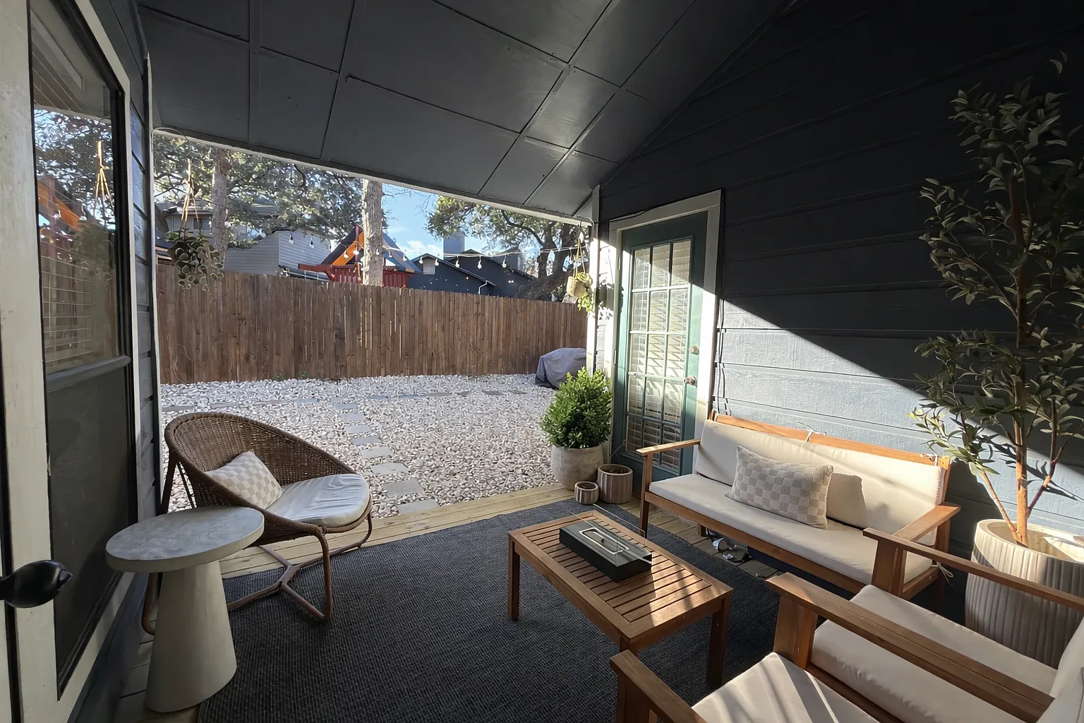 2 bed, 1064 sqft, $1,775 — Photo 3