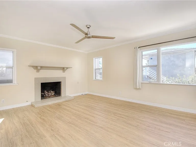 445 Bent St — Photo 2