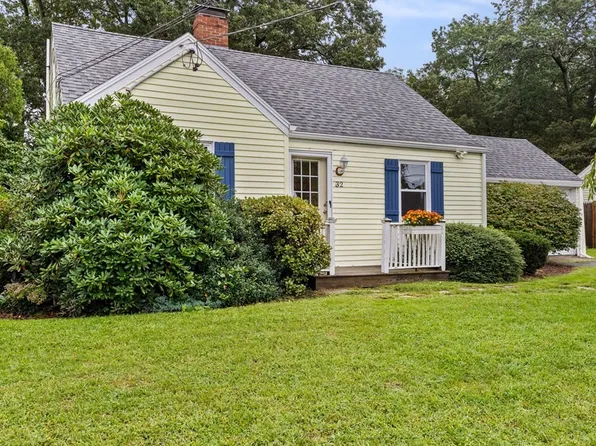 32 Worthen Ave, Weymouth, MA 02188