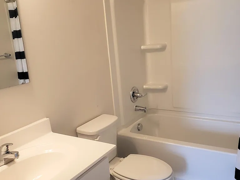 340 Maplestead Farms Ct — Photo 16