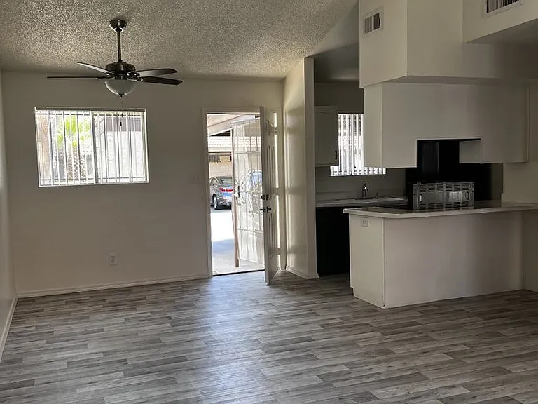 Belleview Estates Townhomes — Photo 9