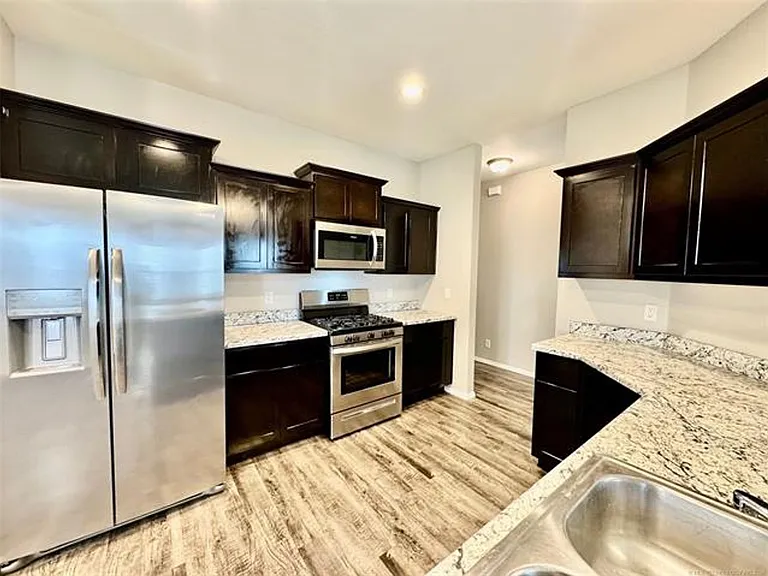 14315 N 73rd East Ave — Photo 9