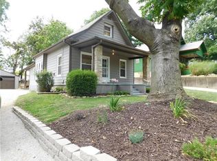 1116 N Spring St, Independence, MO 64050