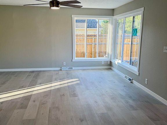 4th image of 410 Morgan Ave