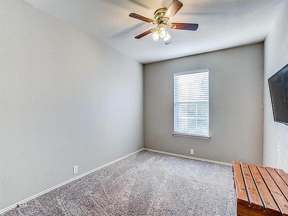 3rd image of 2248 Stoneleigh Pl