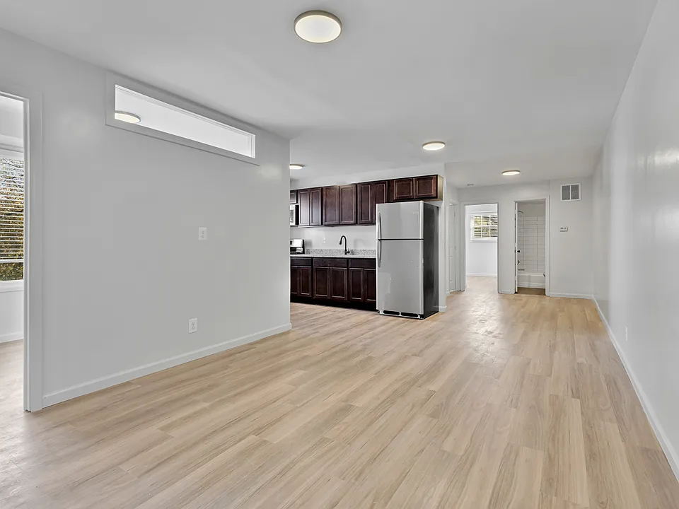 853 Yuma St SE #202
