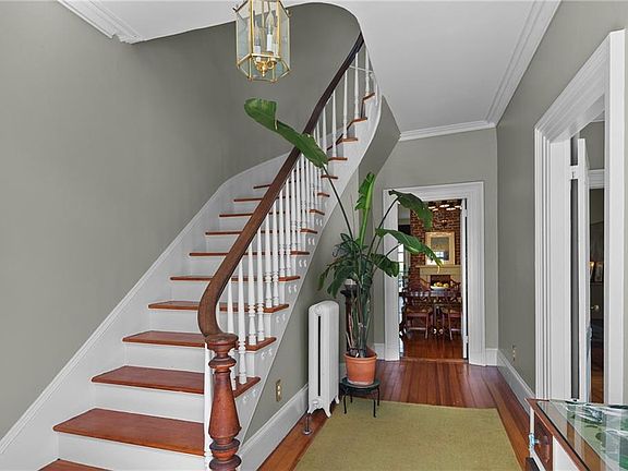 4th image of 16 Sherman St