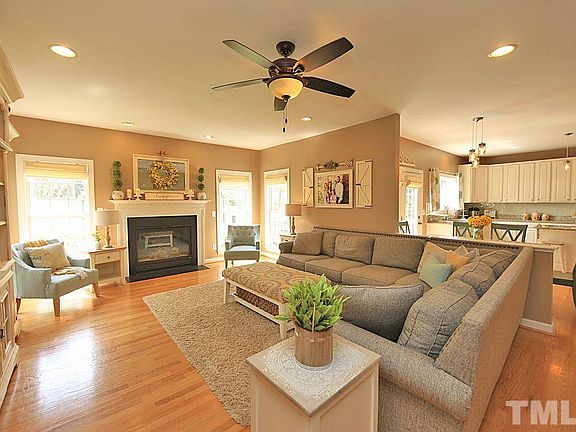 5th image of 607 Orchard Pl