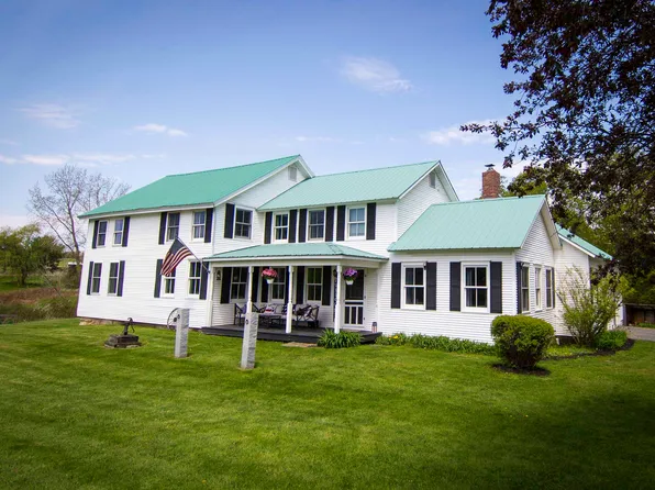 6 Sand Hill Road, Georgia, VT 05468