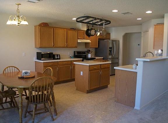 4th image of 3909 Constitution Dr