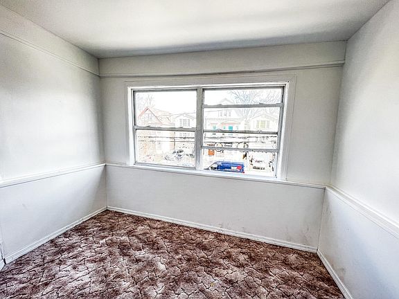 4th image of 354 N 7th St Floor 2