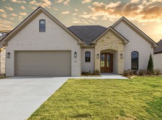 67 Mountain Brook Rd, Little Rock, AR 72223