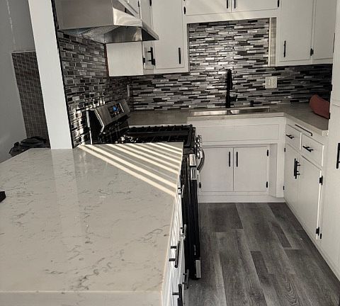 2nd image of 3336 W 133rd St
