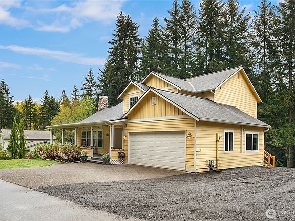 5th image of 7211 Clover Blossom Lane NE