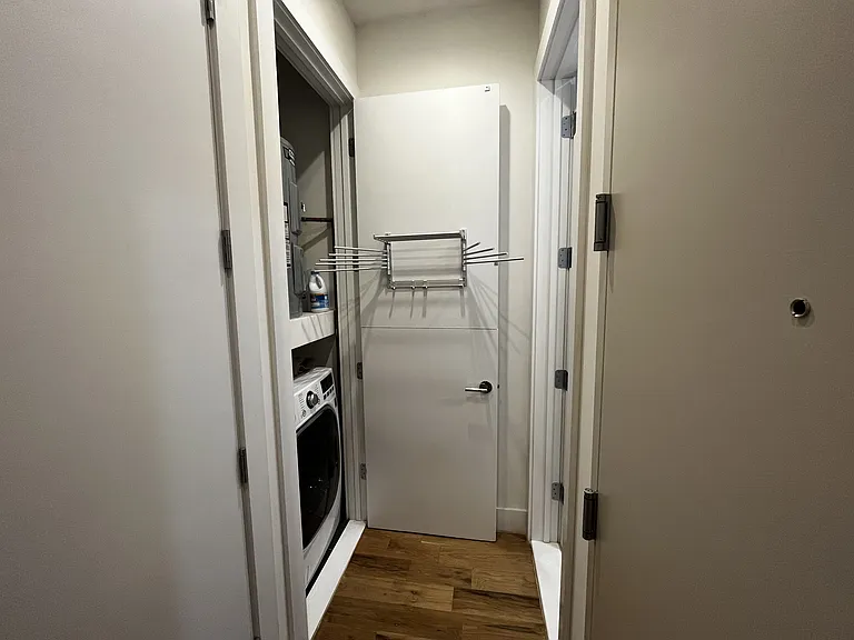 1009 Hancock St #2R — Photo 11