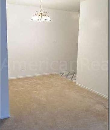 2nd image of 5917 N Kenmore Ave APT 322