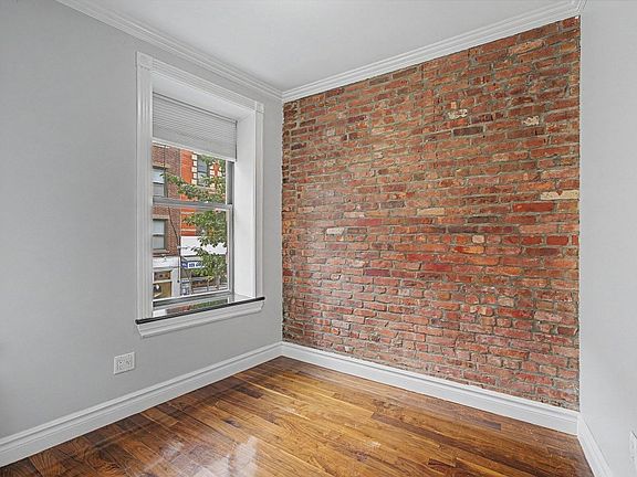 5th image of 20 Prince St APT 7