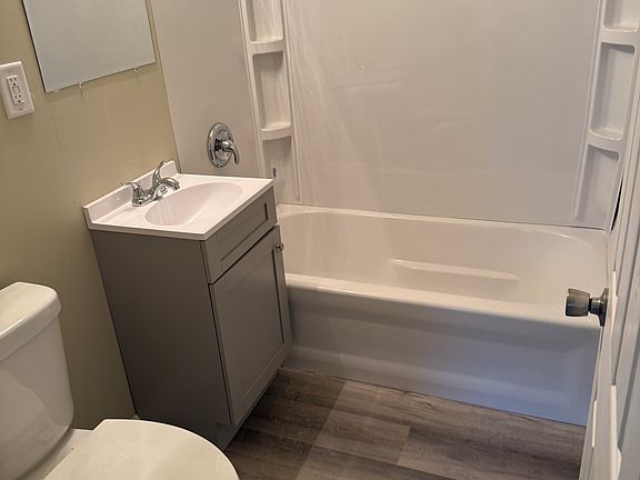4th image of 1740 W 87th St #3