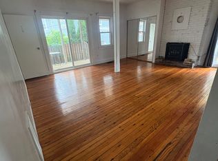 3 Pirates Ln APT 1, Gloucester, MA 01930