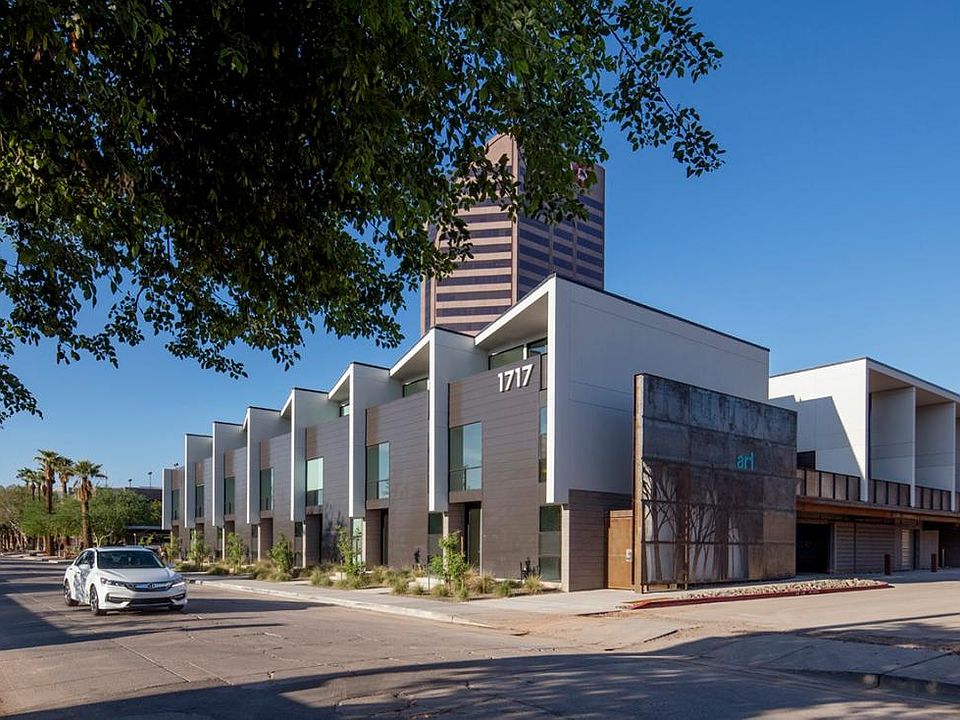 View from 1st Avenue