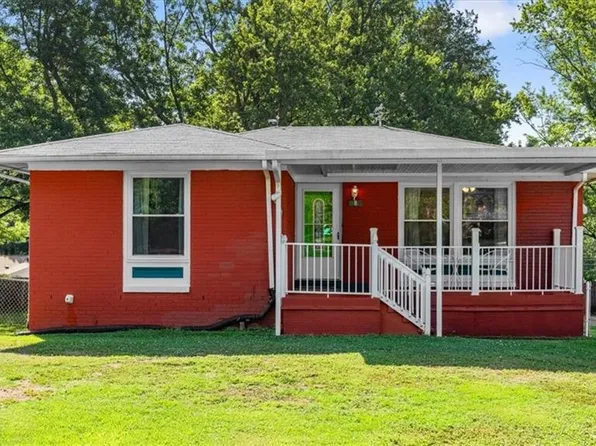 8 Armhurst Ct, Greensboro, NC 27405