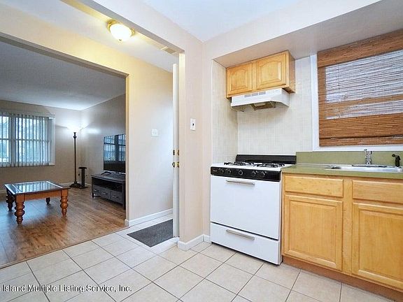 5th image of 91 Shiloh St Floor 1