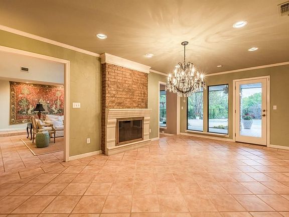 4th image of 1100 Montreau Ct