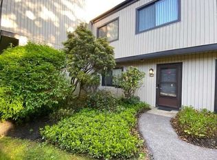 2105 Magnolia Walk, Poughkeepsie, NY 12603