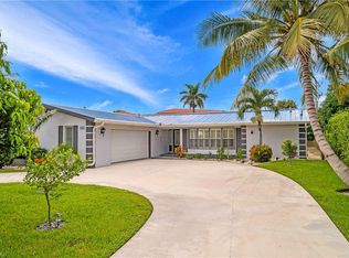 1072 Wisconsin DR, NAPLES, FL 34103