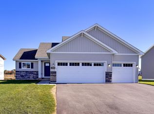 1314 Woods Rd NE, Isanti, MN 55040