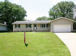 4024 Charter Oak Ln SE, Cedar Rapids, IA 52403