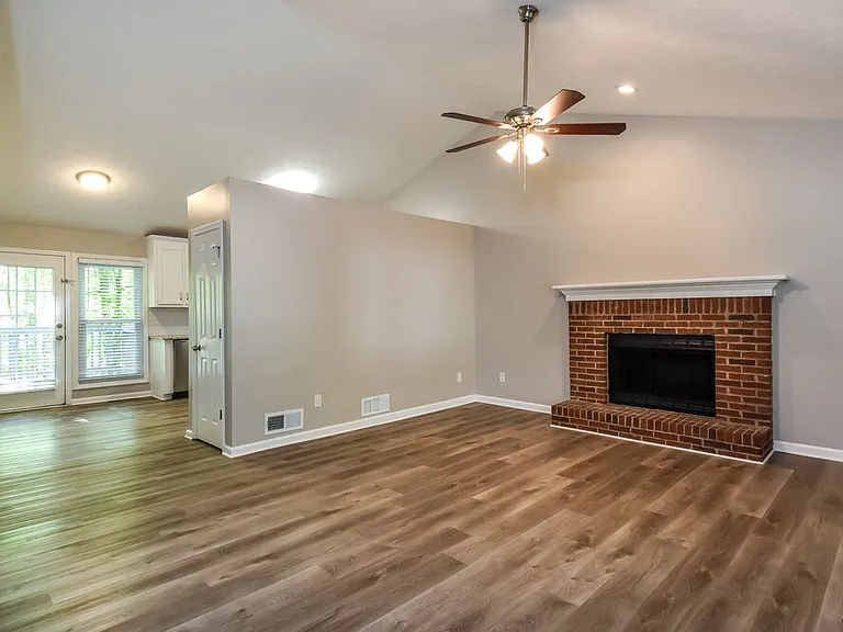 580 Toonigh Rd — Photo 4