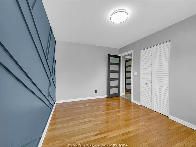 2823 Garvey Cres — Photo 21