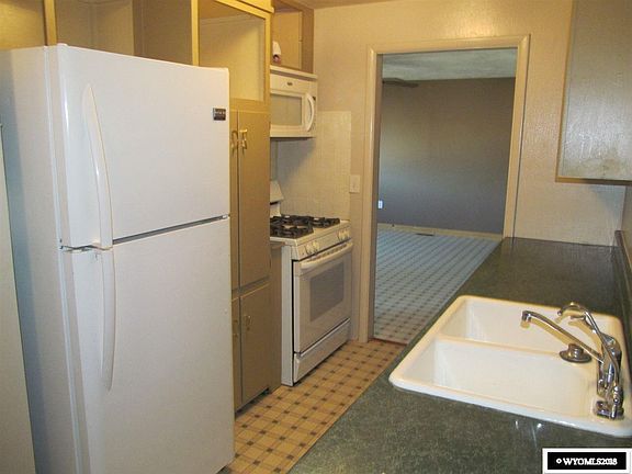 5th image of 408 S River St