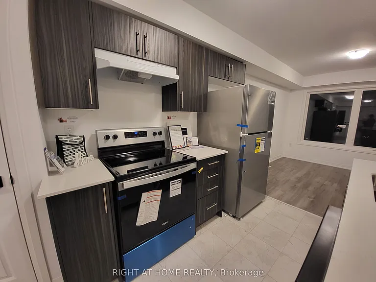 23 Fairlane Ave — Photo 14