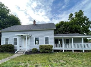 121 Main St, Moosup, CT 06354