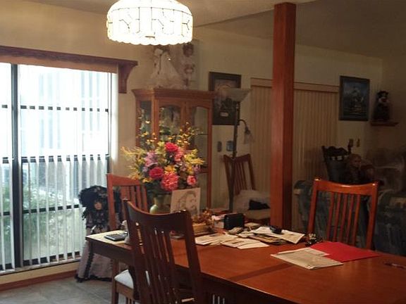 5th image of 1421 Sandalwood Dr