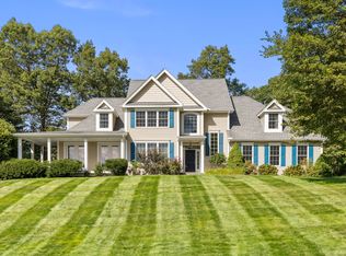 2 Monticello Cir, Ellington, CT 06029