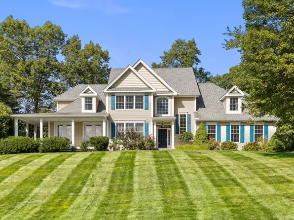 2 Monticello Circle, Ellington, CT 06029