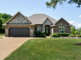 261 Mark Twain Dr, Saddlebrooke, MO 65630